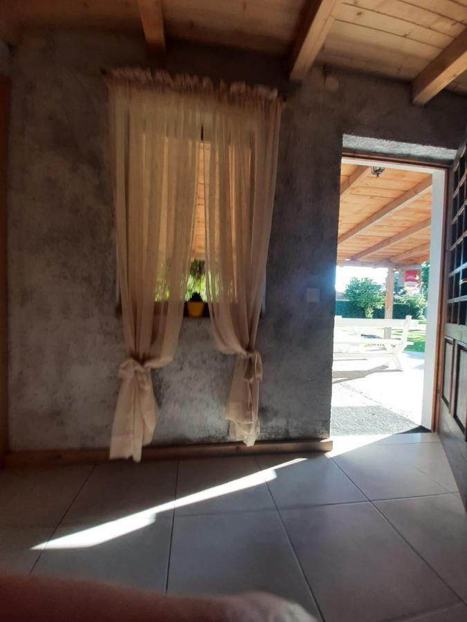 Balabani Local Stay Golubovci Exteriér fotografie