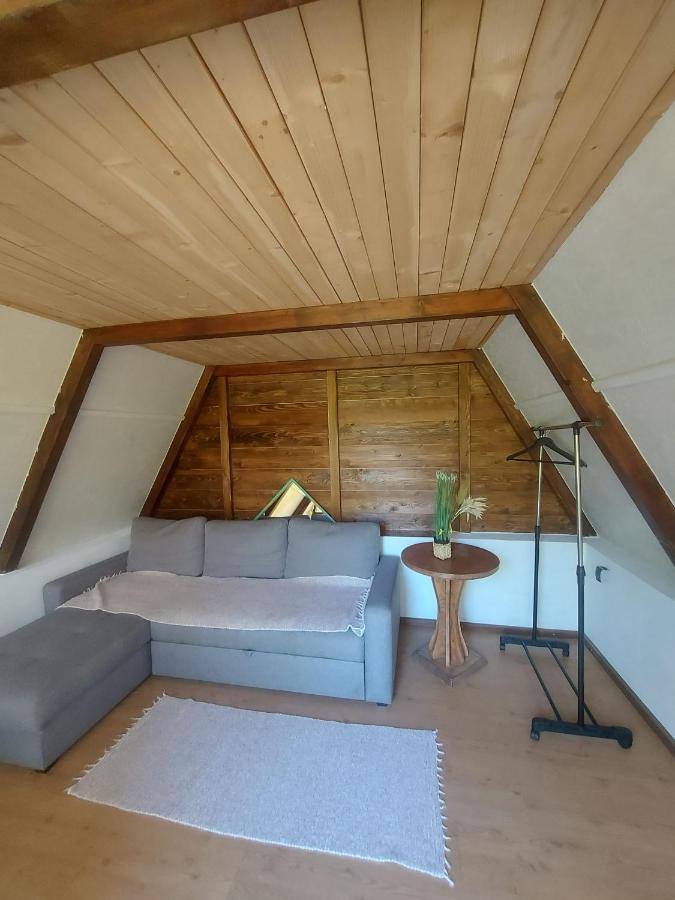 Balabani Local Stay Golubovci Exteriér fotografie