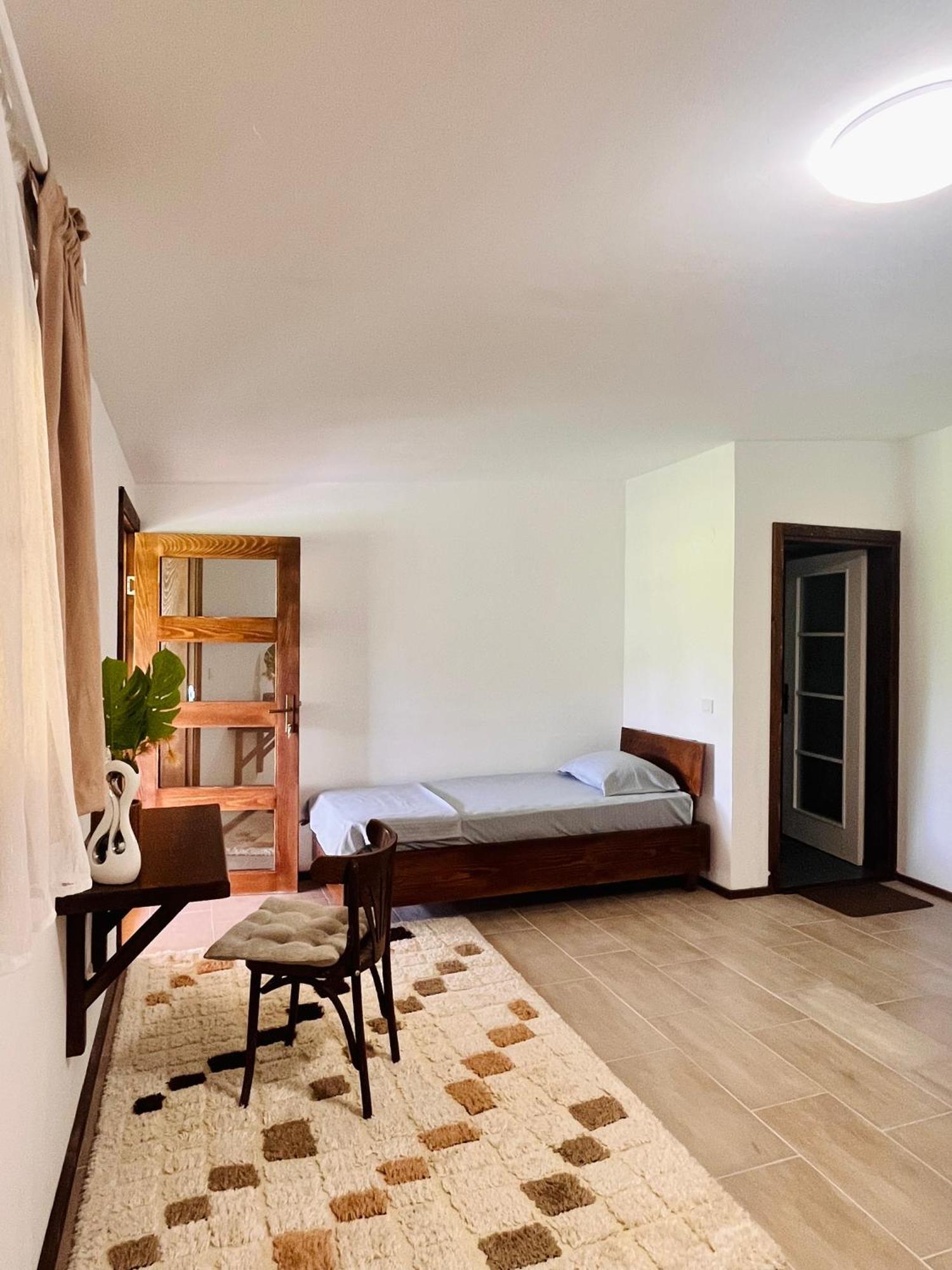 Balabani Local Stay Golubovci Exteriér fotografie