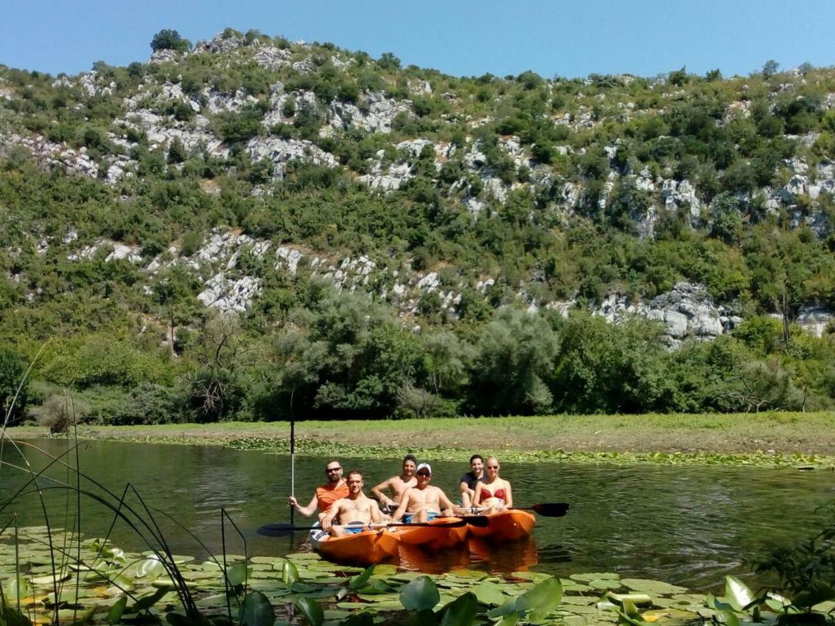Balabani Local Stay Golubovci Exteriér fotografie